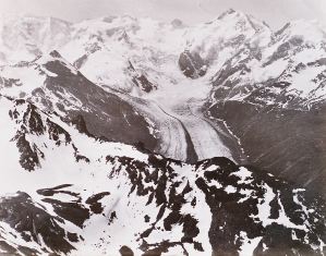 Blick auf die Berninakette vom Piz Languard